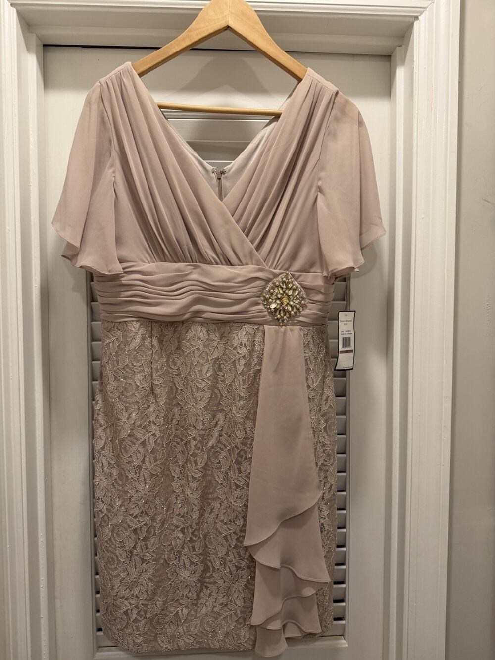 NWT Jessica Howard Dress Women’s 12p Beige Sequin Gown Formal Rhinestone